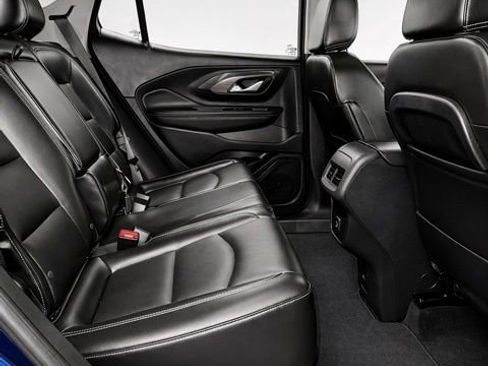 Used 2022 GMC Terrain SLT w/ Infotainment Package II AWD/4WD image 18