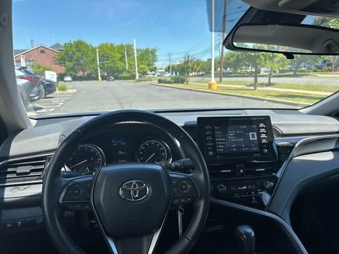 Used 2024 Toyota Camry SE FWD image 15