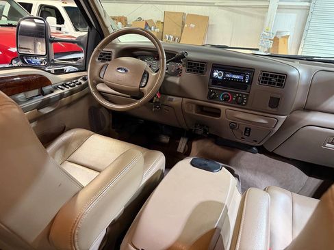 Used 2004 Ford F450 2WD Crew Cab Super Duty image 38
