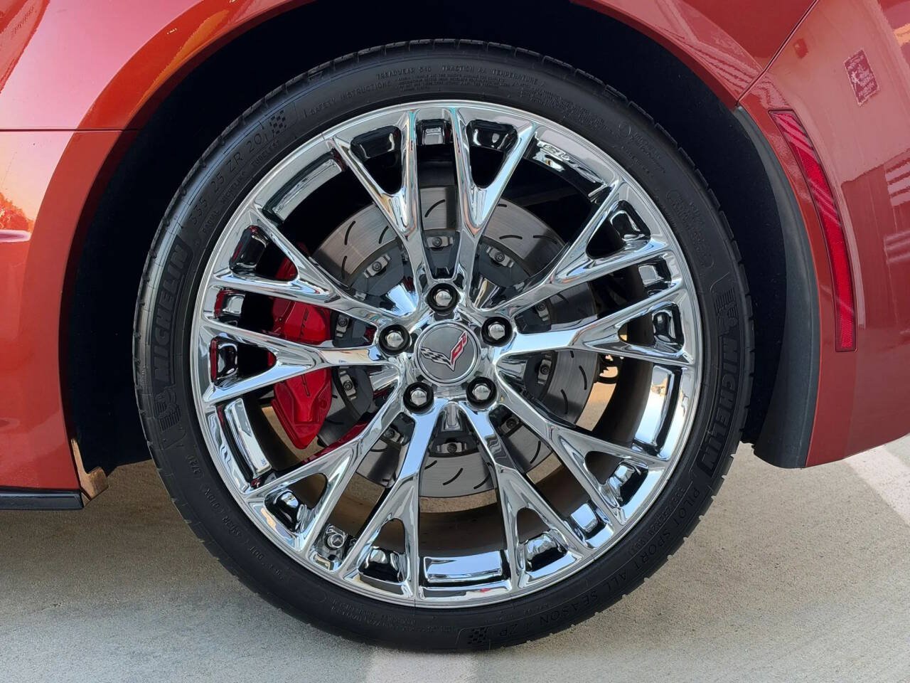 Used 2015 Chevrolet Corvette Z06 w/ 2LZ Preferred Equipment Group RWD image 41