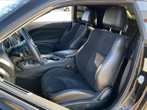 Used 2023 Dodge Challenger R/T w/ Plus Package image 7