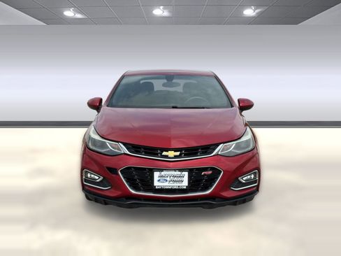 Used 2017 Chevrolet Cruze LT w/ RS Package FWD image 6