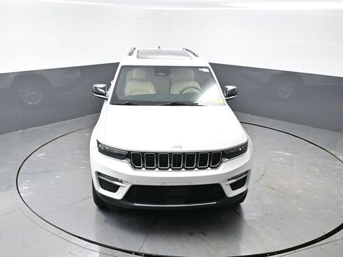 Used 2023 Jeep Grand Cherokee Limited image 18