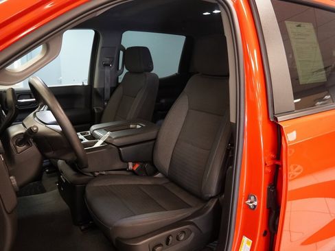 Used 2022 Chevrolet Silverado 1500 Custom image 3