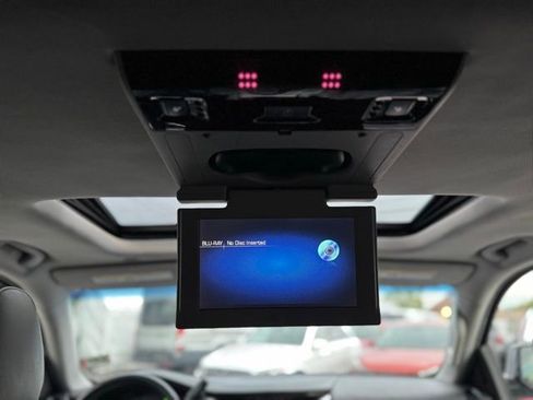 Used 2018 Cadillac Escalade ESV Luxury image 37