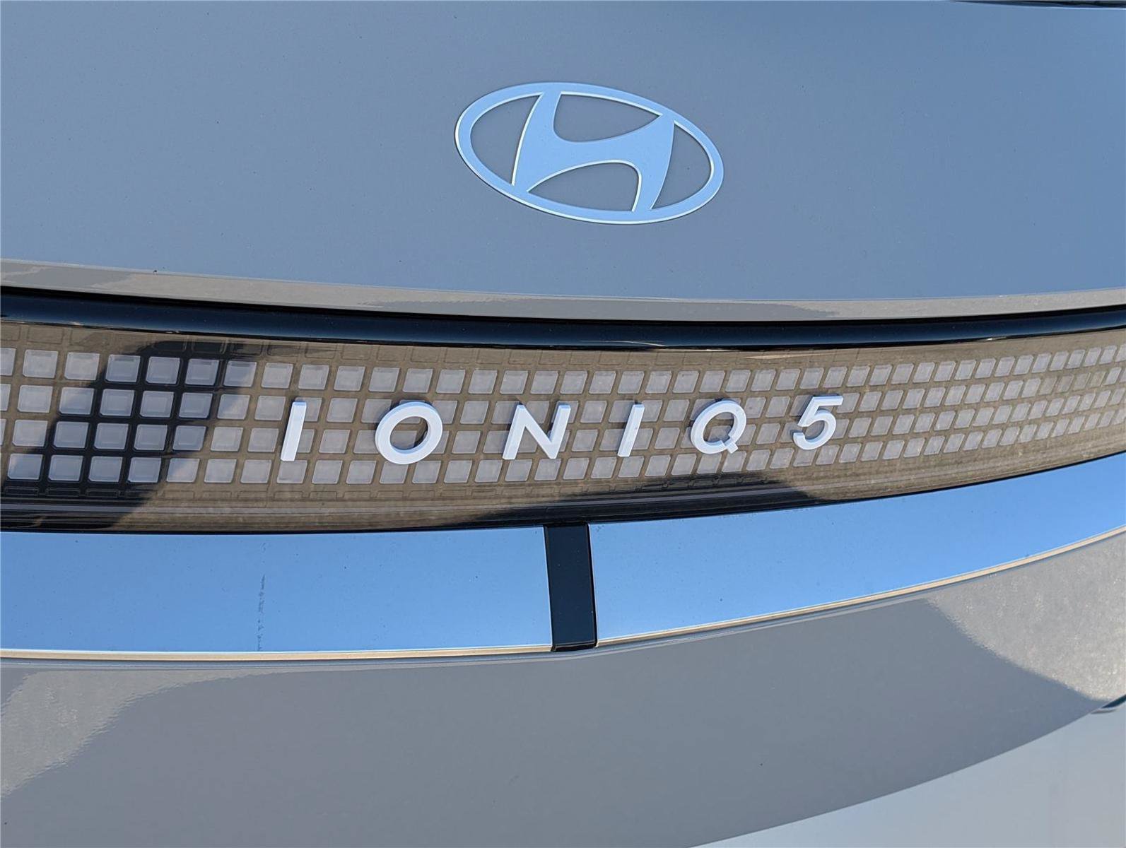 New 2027 Hyundai Ioniq 5 Limited RWD image 6