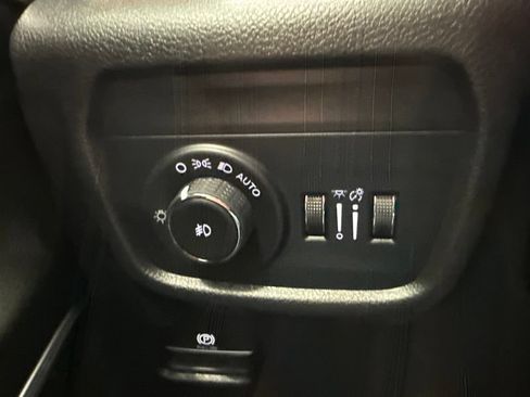 Used 2021 Jeep Grand Cherokee L Limited AWD/4WD image 27