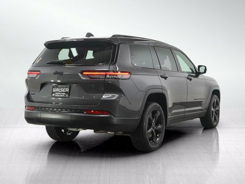 Used 2024 Jeep Grand Cherokee L Altitude AWD/4WD image 5