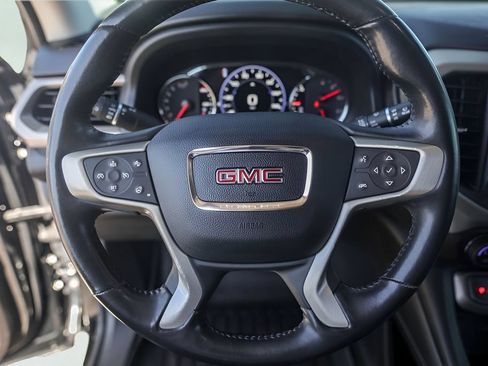Used 2021 GMC Acadia Denali w/ Denali Technology Package FWD image 15