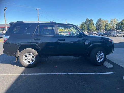 Used 2024 Toyota 4Runner SR5 RWD image 8
