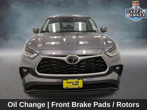 Used 2023 Toyota Highlander LE image 2