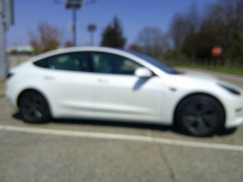Used 2021 Tesla Model 3 Long Range AWD/4WD image 12