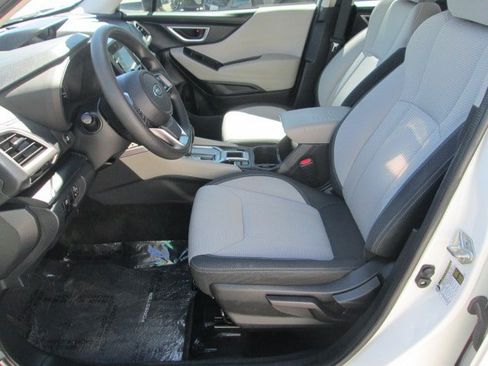 Used 2022 Subaru Forester AWD/4WD image 10