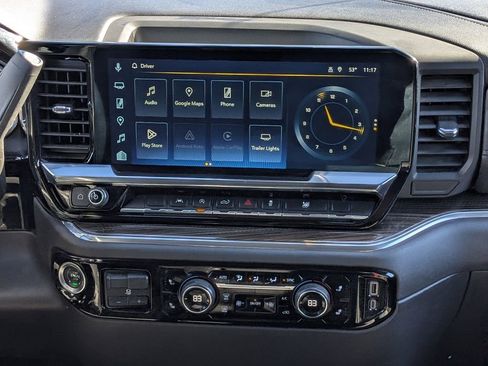 Used 2025 Chevrolet Silverado 1500 LT image 19