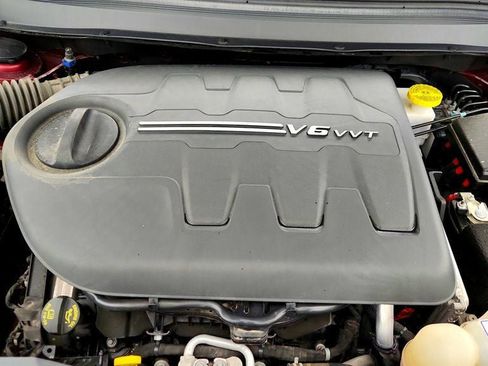 Used 2020 Jeep Cherokee Limited image 25