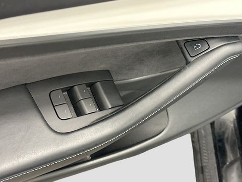 Used 2022 Tesla Model 3 Performance image 15