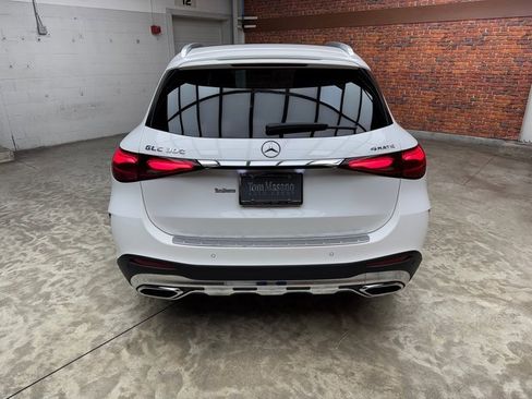 Certified 2024 Mercedes-Benz GLC 300 4MATIC image 4