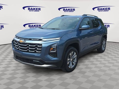 Used 2025 Chevrolet Equinox LT w/ Convenience Package II AWD/4WD image 7