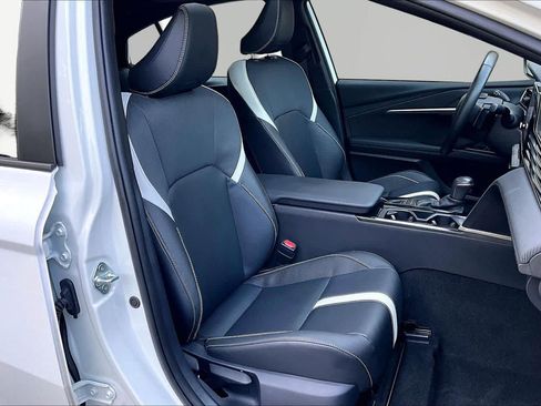 Certified 2025 Toyota Camry SE FWD image 9