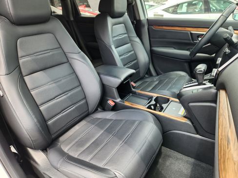 Used 2020 Honda CR-V Touring image 15