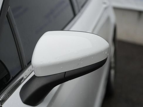 Used 2018 Ford Fusion SE FWD image 14