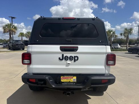 Used 2022 Jeep Gladiator Sport AWD/4WD image 6