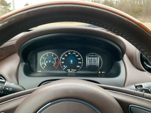 Used 2016 Jaguar XJ L Portfolio image 23