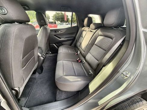 Used 2026 Chevrolet Equinox LT FWD image 24
