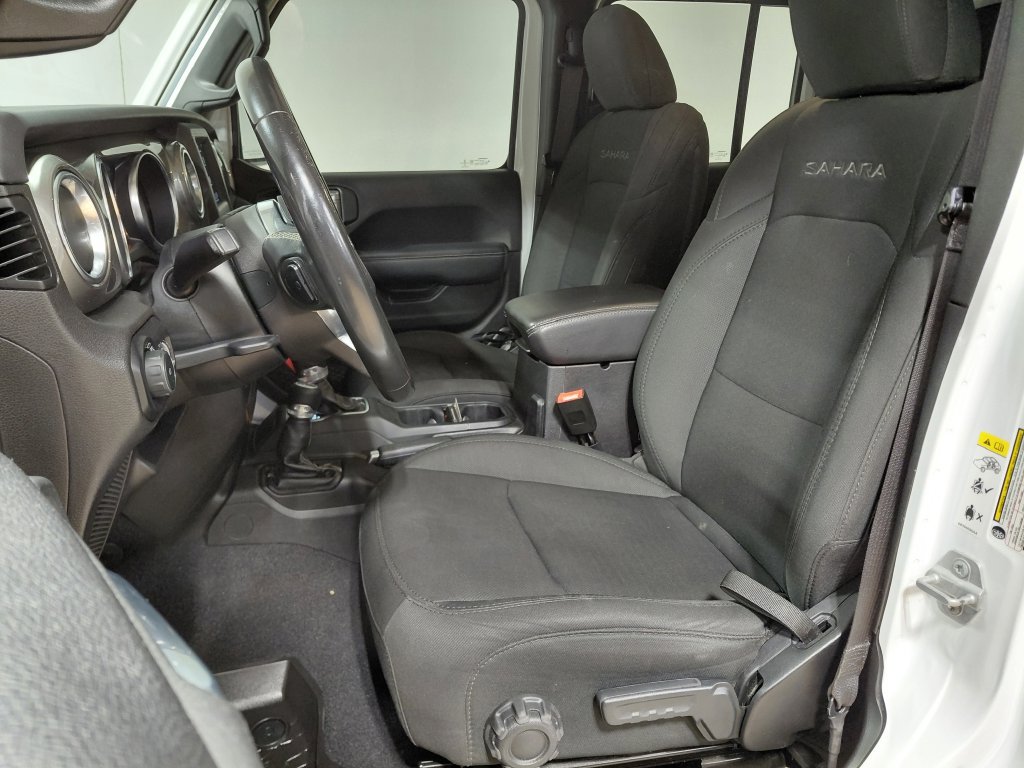 Used 2019 Jeep Wrangler Unlimited Sahara AWD/4WD image 8