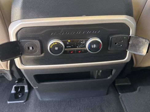 Used 2024 Ford Expedition Max Limited AWD/4WD image 21