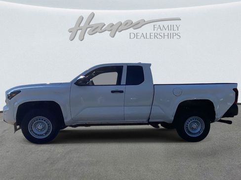 Used 2024 Toyota Tacoma SR image 7