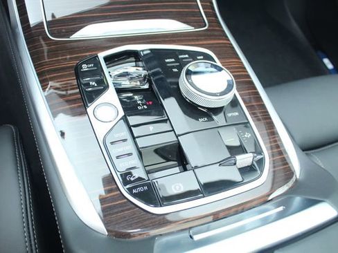 New 2026 BMW X7 xDrive40i w/ Executive Package image 13