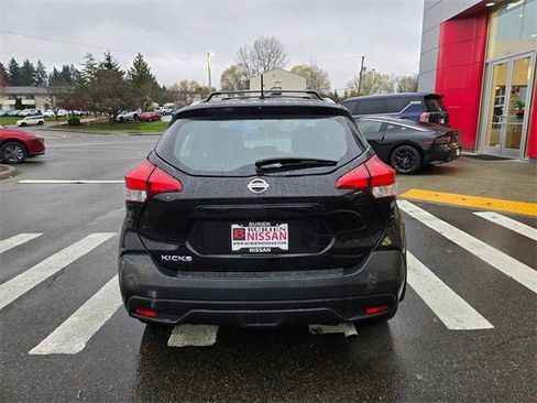 Used 2018 Nissan Kicks S w/ Exterior Package image 8