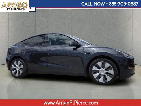 Used 2024 Tesla Model Y 2WD image 1