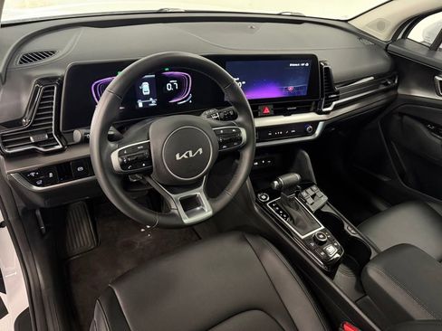 Used 2025 Kia Sportage EX w/ Premium Package FWD image 11