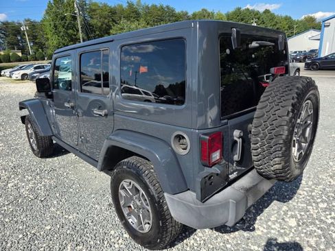 Used 2016 Jeep Wrangler Unlimited Rubicon w/ Connectivity Group AWD/4WD image 7