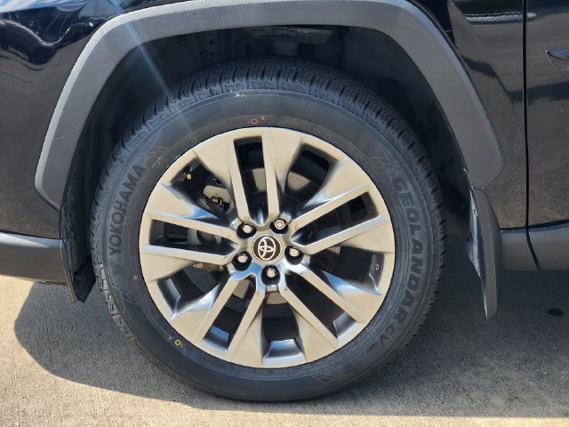 Certified 2023 Toyota RAV4 Limited FWD image 10