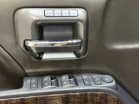 Used 2015 GMC Sierra 2500 Denali w/ Duramax Plus Package image 12