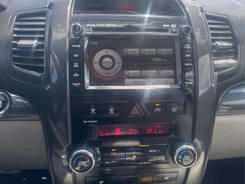 Used 2011 Kia Sorento SX FWD image 23
