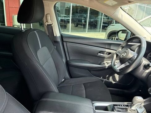 Used 2024 Nissan Sentra SV FWD image 10