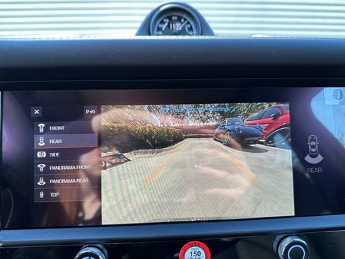 Used 2026 Porsche Macan AWD/4WD image 30