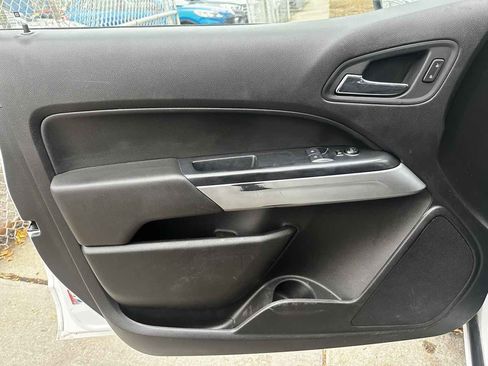 Used 2021 Chevrolet Colorado LT w/ Fleet Safety Package image 8