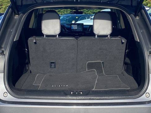 Used 2022 Lincoln Aviator Reserve w/ Equipment Group 201A image 13