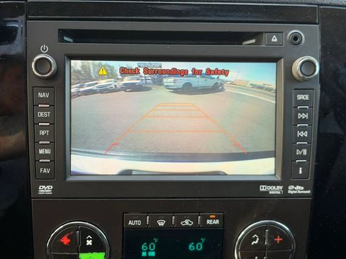 Used 2013 Chevrolet Tahoe LTZ image 41