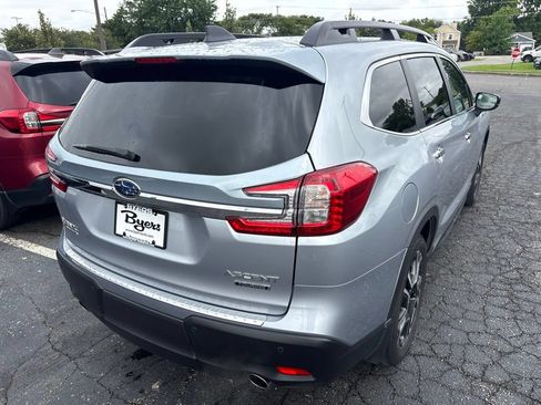 Used 2026 Subaru Ascent Touring AWD/4WD image 3
