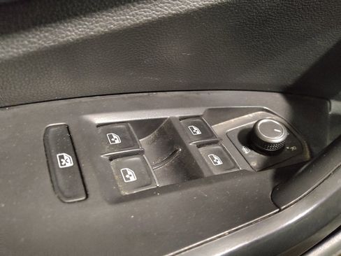 Used 2024 Volkswagen Jetta SE FWD image 27