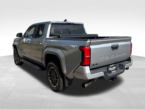 Used 2024 Toyota Tacoma TRD Sport AWD/4WD image 5