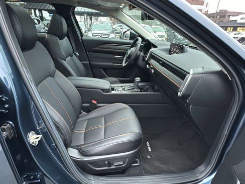 Certified 2025 MAZDA CX-50 2.5 Hybrid w/ Premium Plus Pkg image 24