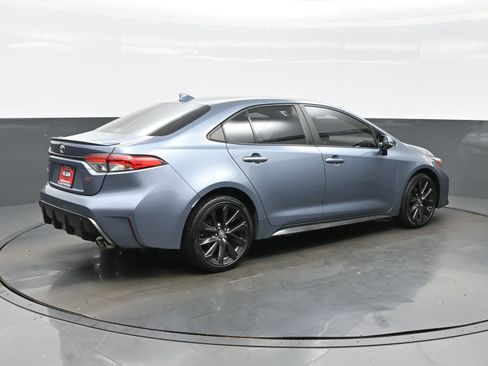 Used 2023 Toyota Corolla SE FWD image 6