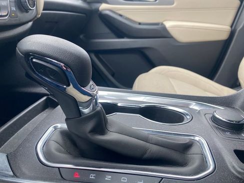 Used 2023 Chevrolet Traverse LS w/ Midnight/Sport Edition image 29